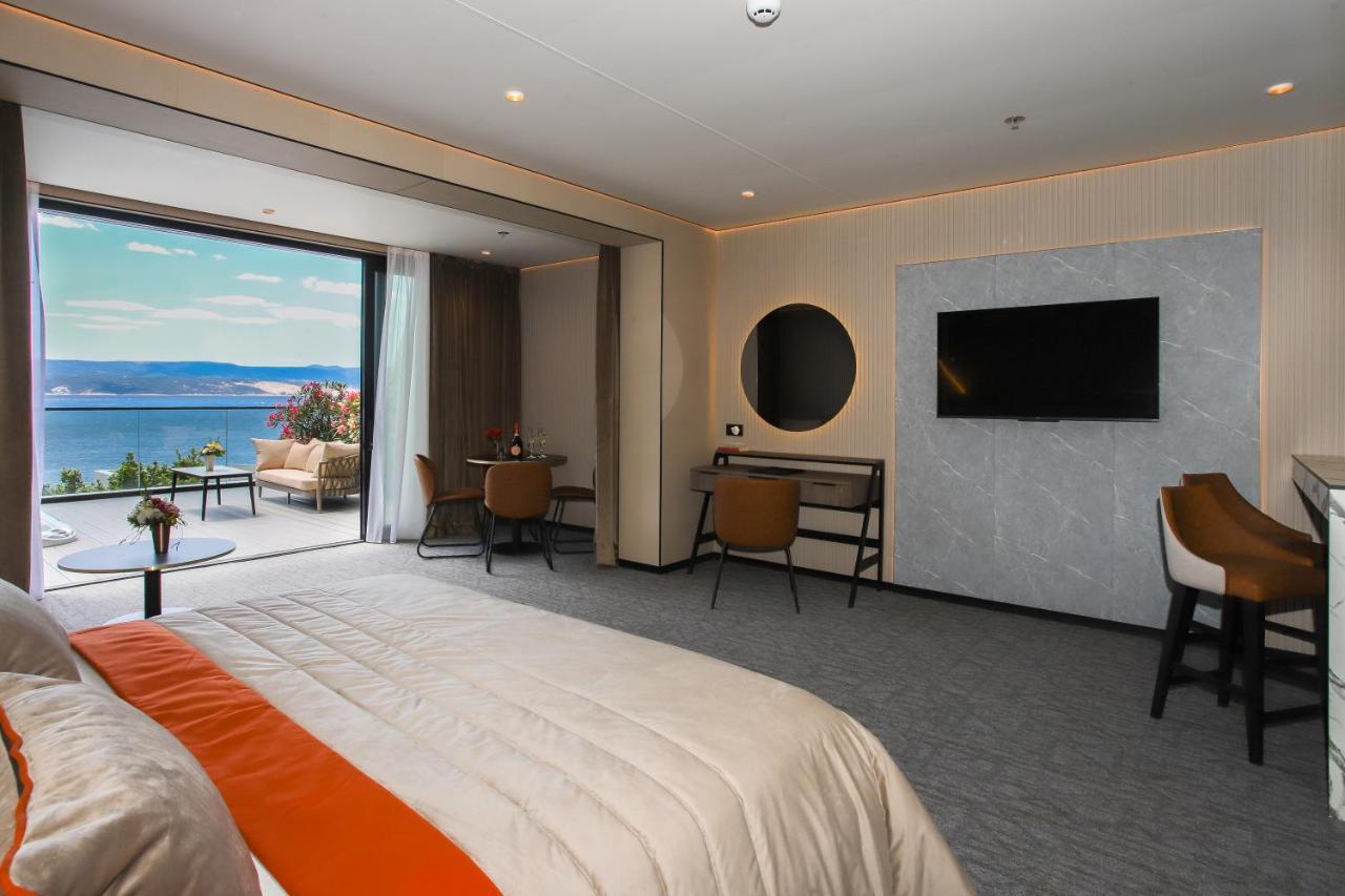 Hotel Medistone أوميس المظهر الخارجي الصورة