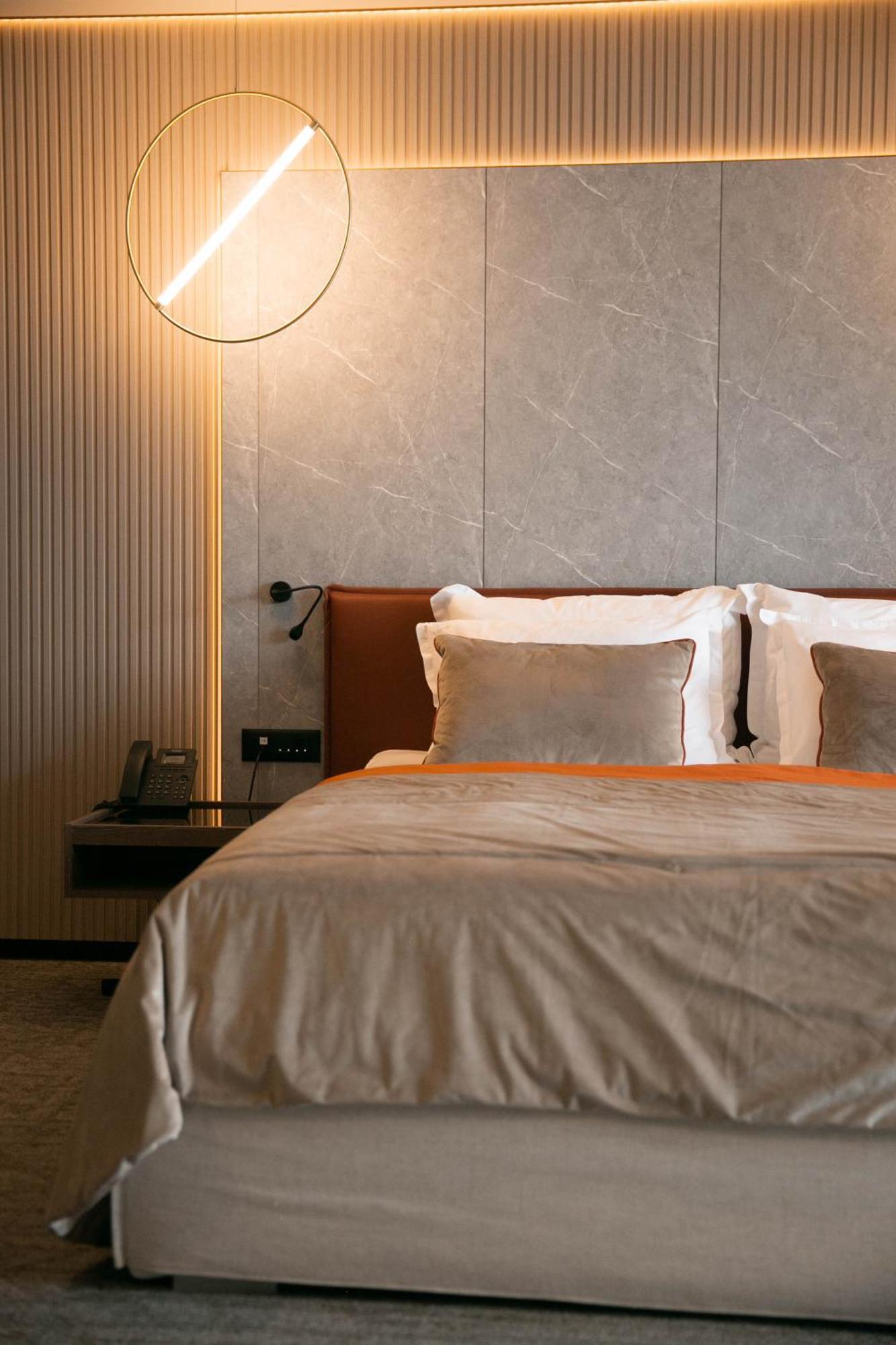 Hotel Medistone أوميس المظهر الخارجي الصورة