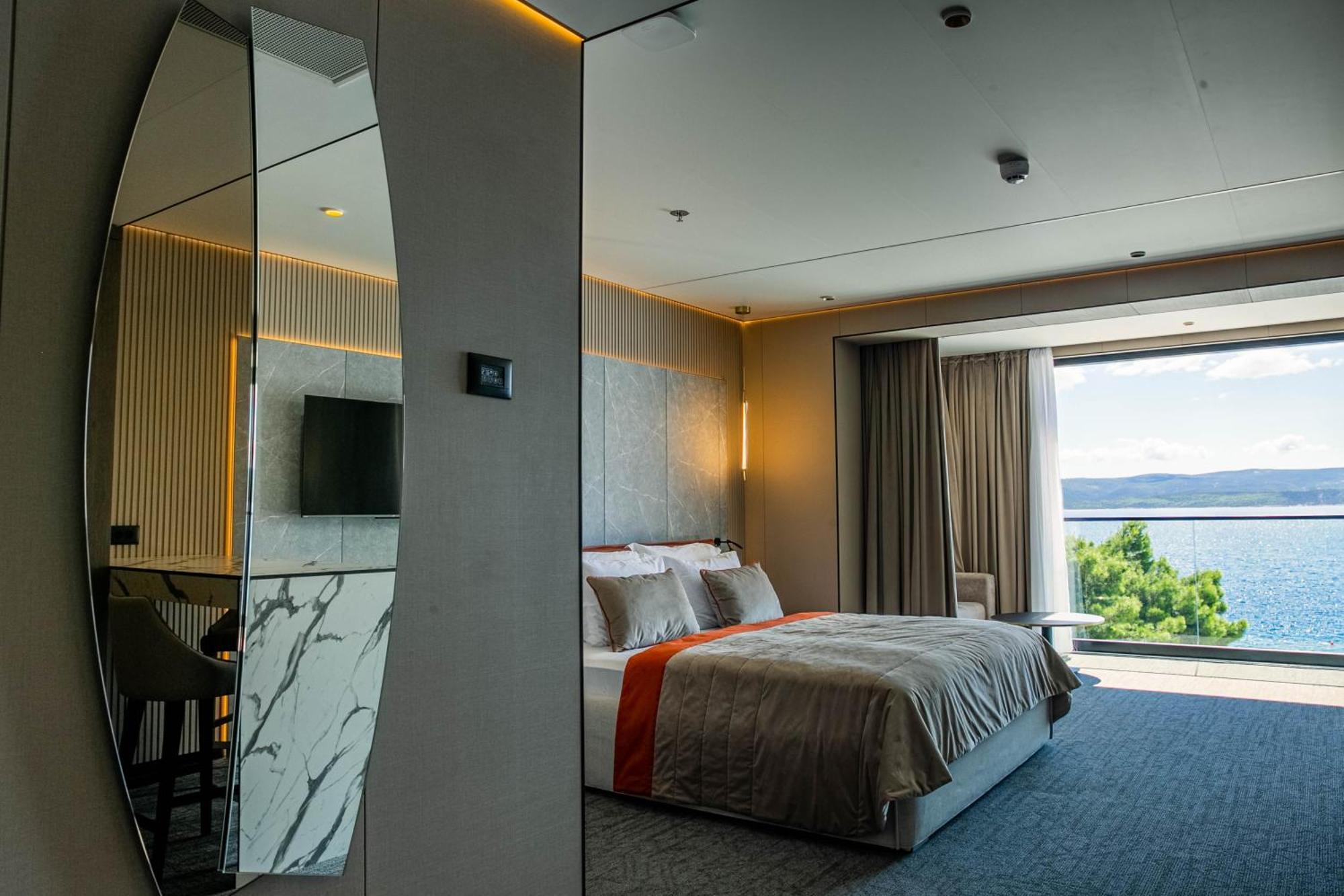 Hotel Medistone أوميس المظهر الخارجي الصورة