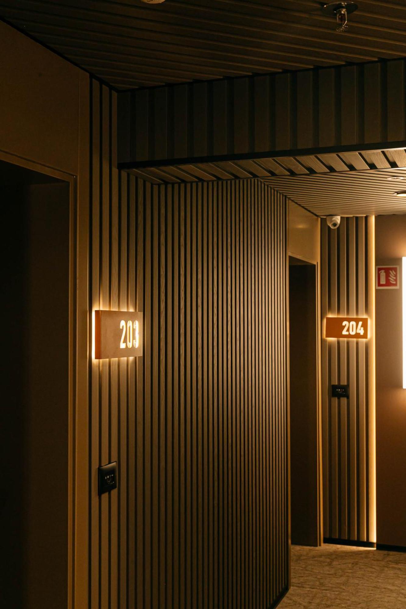 Hotel Medistone أوميس المظهر الخارجي الصورة