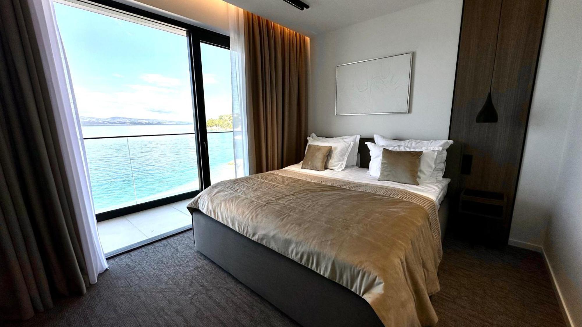 Hotel Medistone أوميس المظهر الخارجي الصورة