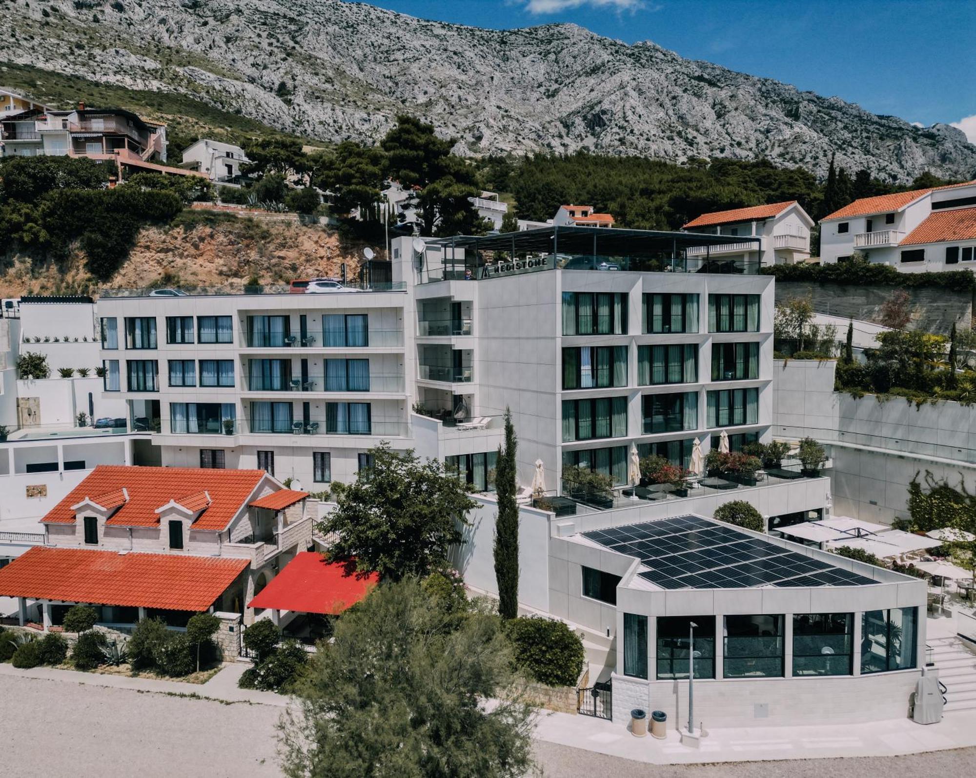 Hotel Medistone أوميس المظهر الخارجي الصورة
